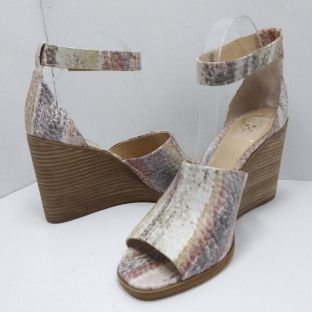 VINCE CAMUTO Deedriana Printed Leather Wooden Wedge Sandals NWOT - Picture 5 of 14